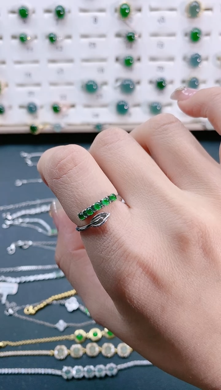 【闪购商品】翡翠戒指银S925镶嵌天然翡翠