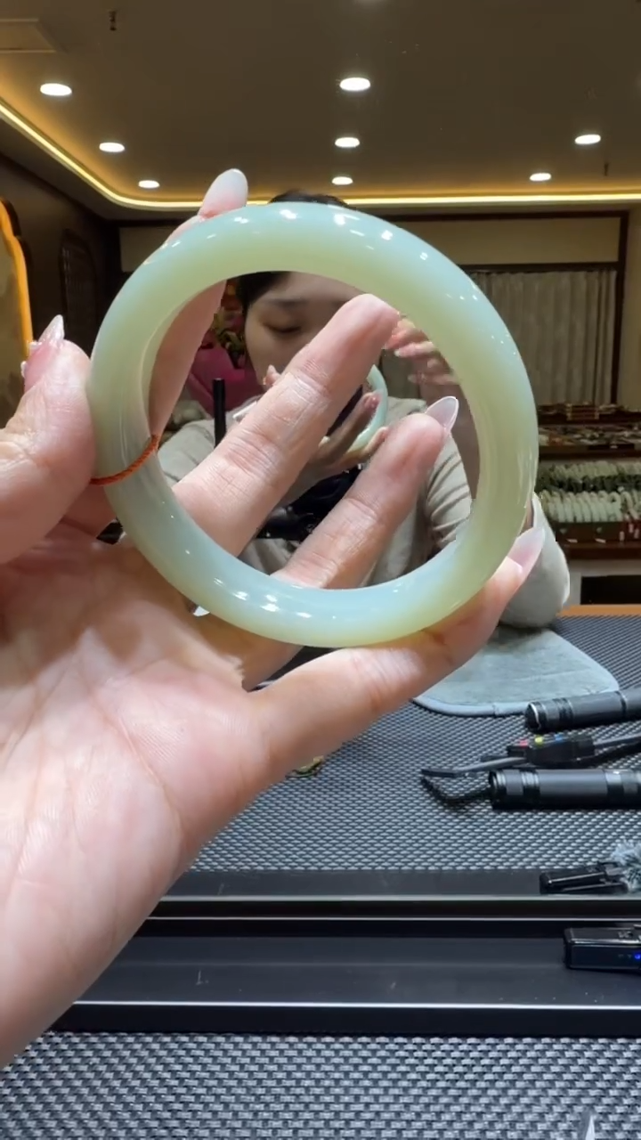 颈饰未镶嵌和田玉手镯61