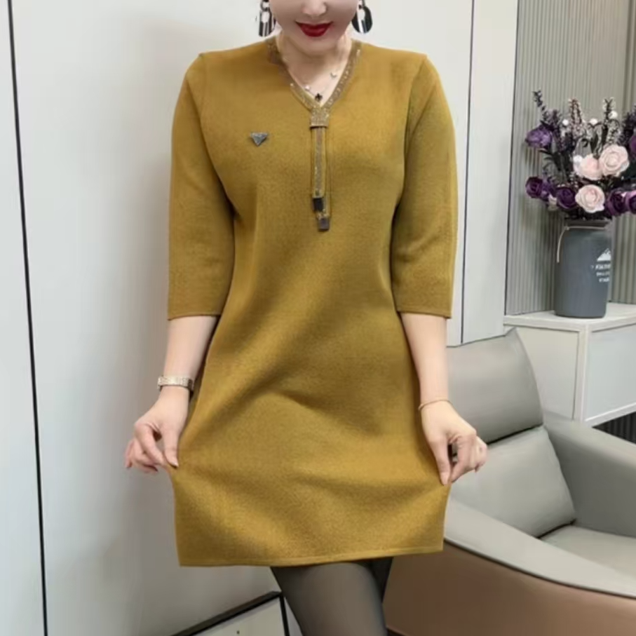 百搭减龄春秋款中年妈妈中长款打底衫2025新款宽松显瘦大码针织衫