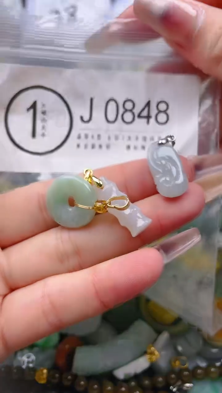 【闪购商品】翡翠颈饰未镶嵌/J/翡翠A货一图一物