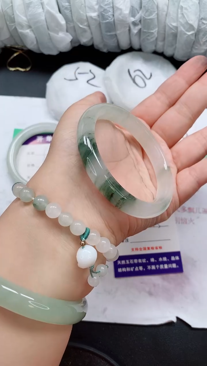 未镶嵌手镯石英质玉190/60-61