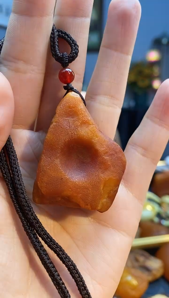琥珀颈饰未镶嵌吊坠