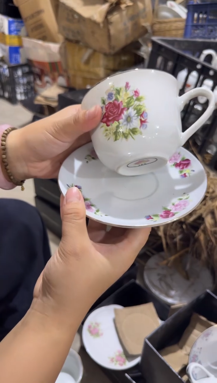 摆件一杯一碟微瑕请慎拍