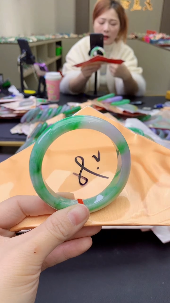 【闪购商品】翡翠手镯未镶嵌0095858225