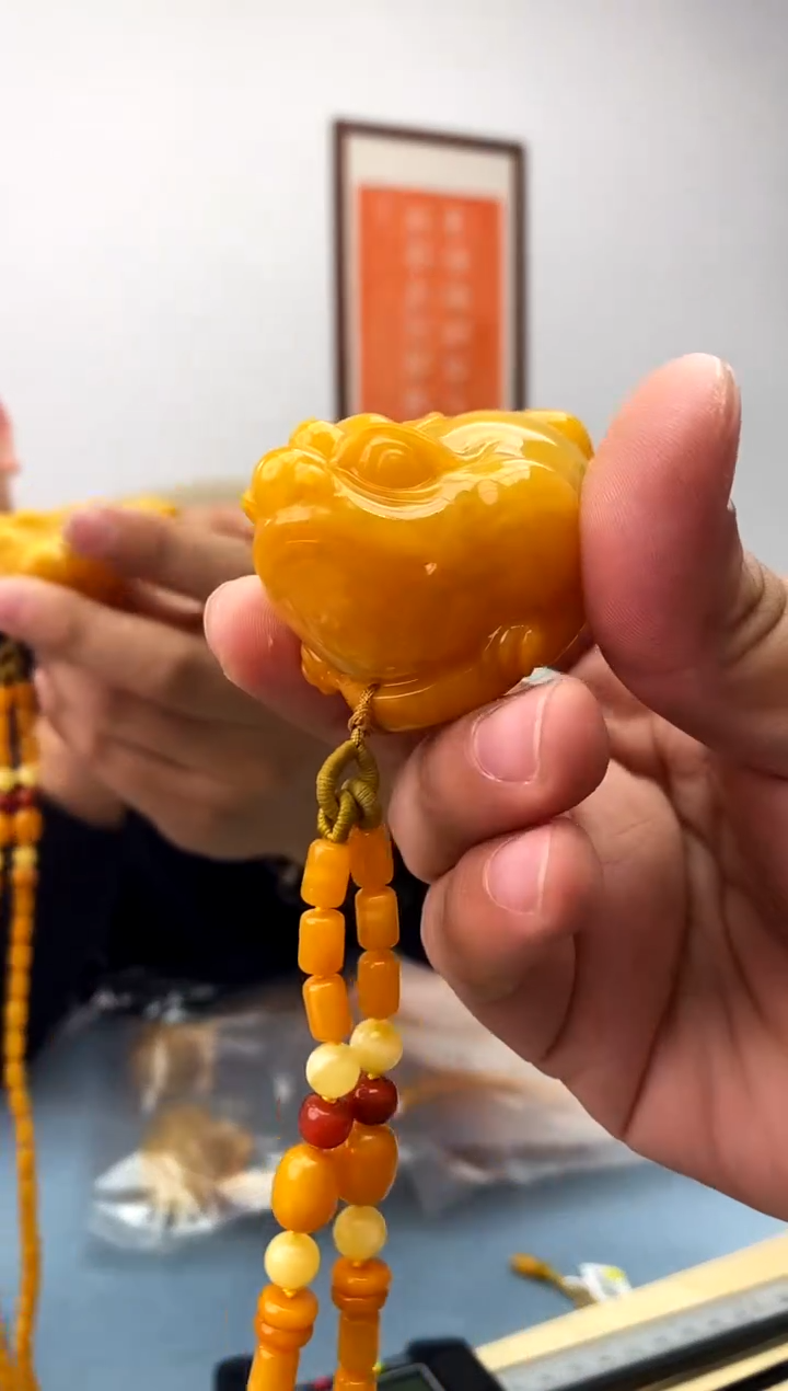 【闪购商品】蜜蜡珠宝奇石未镶嵌假一罚十，发一件