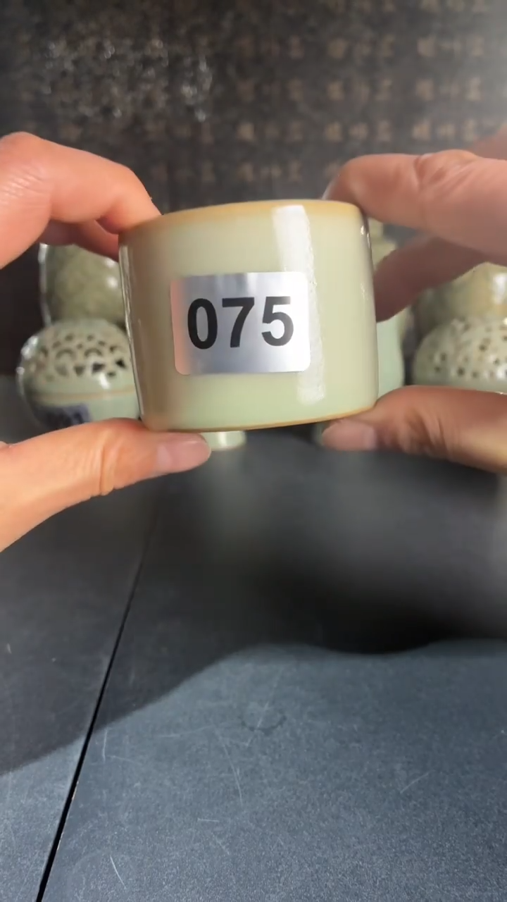 耀州窑仰山月白直口杯小075