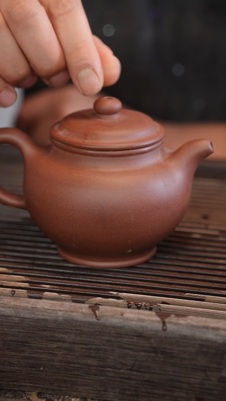 茶壶紫砂掇只 半手工 350cc