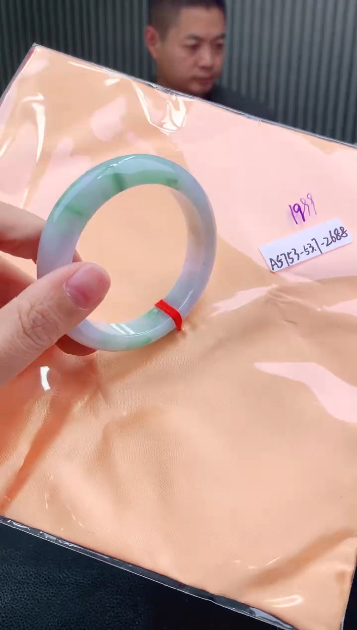 未镶嵌手镯翡翠53+