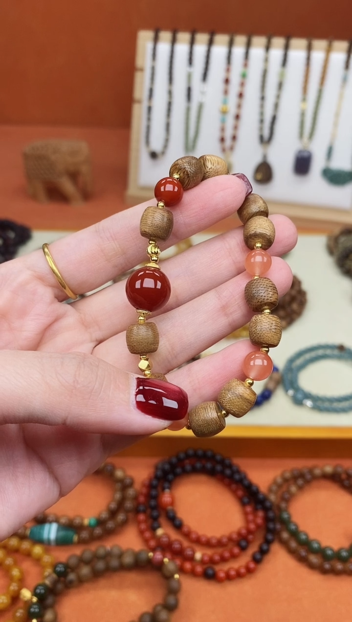 手串檀香木未镶嵌单圈加里曼丹冰飘南红手串