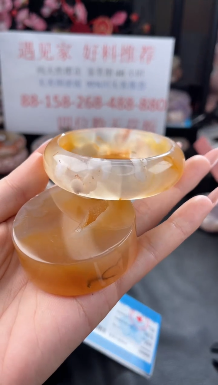 【闪购商品】石英质玉手镯未镶嵌55