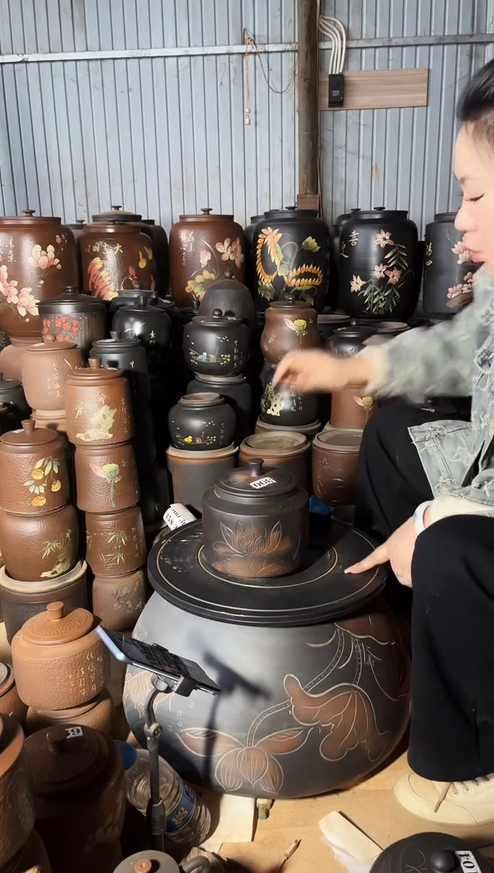 【闪购商品】壶瑕疵茶叶罐 300 荷花德中