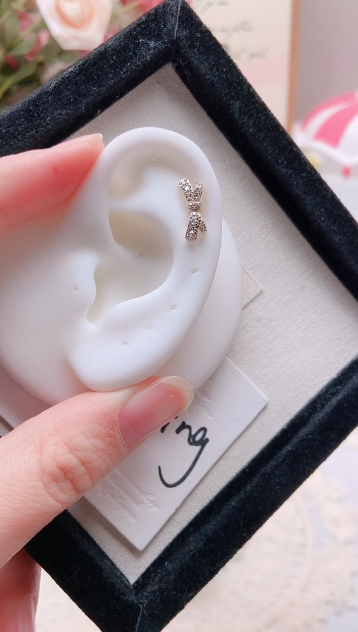 钛钢合金合成立方氧化锆一字蝴蝶结咖啡金|TS09一只