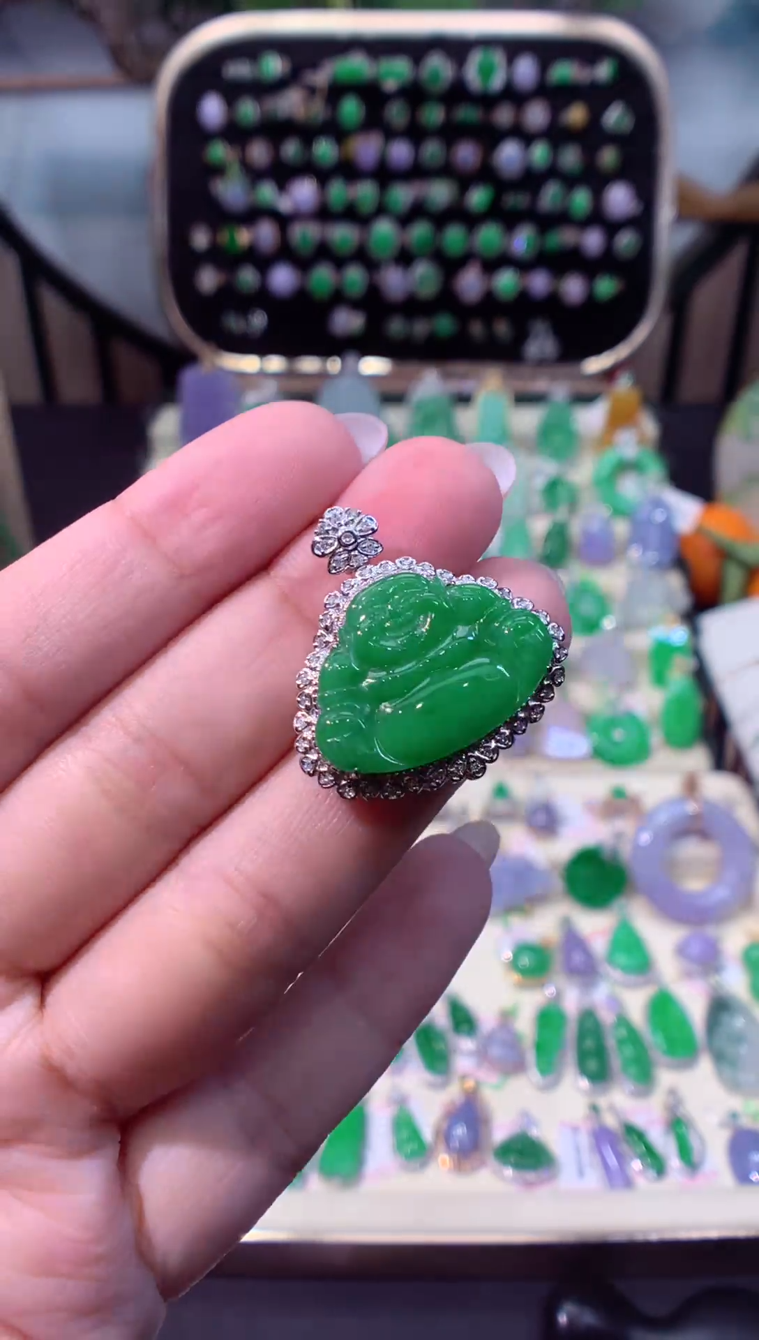 【闪购商品】翡翠颈饰18K金镶嵌缅甸天然A货翡翠