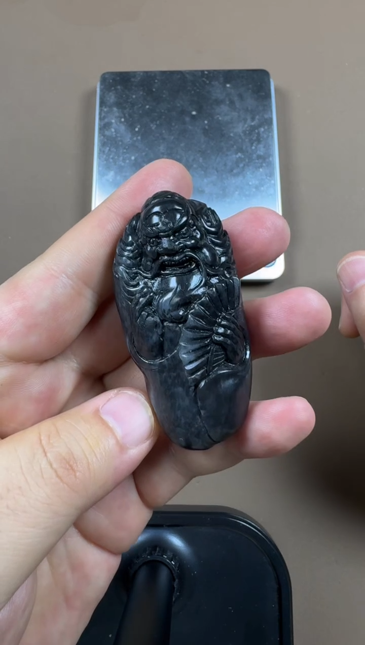 颈饰未镶嵌和田玉金****）1