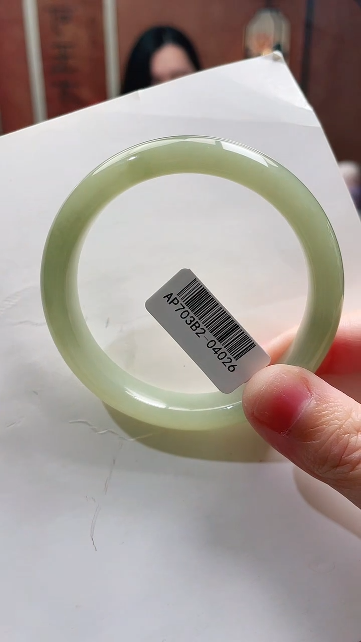 【闪购商品】和田玉手镯未镶嵌56+圈口