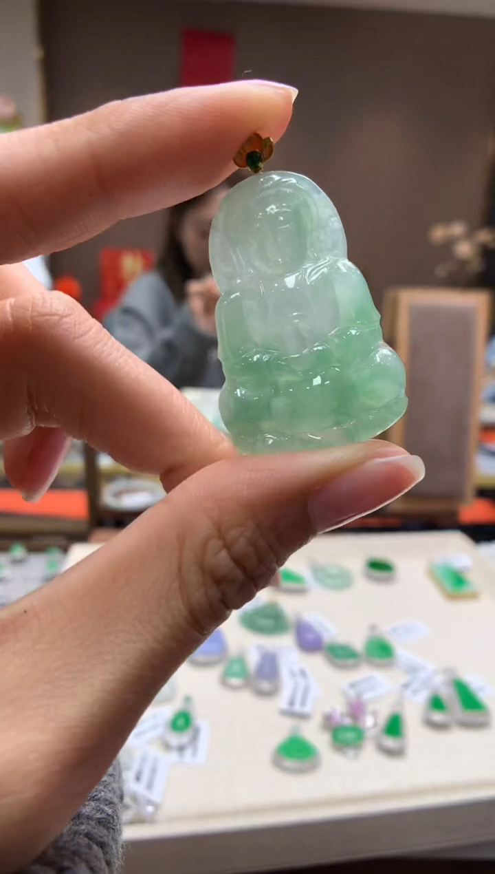 【闪购商品】翡翠颈饰18K金镶嵌观音