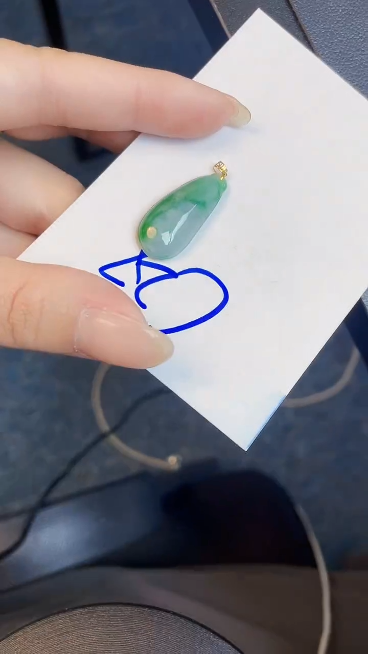 【闪购商品】翡翠颈饰18K金镶嵌00000000