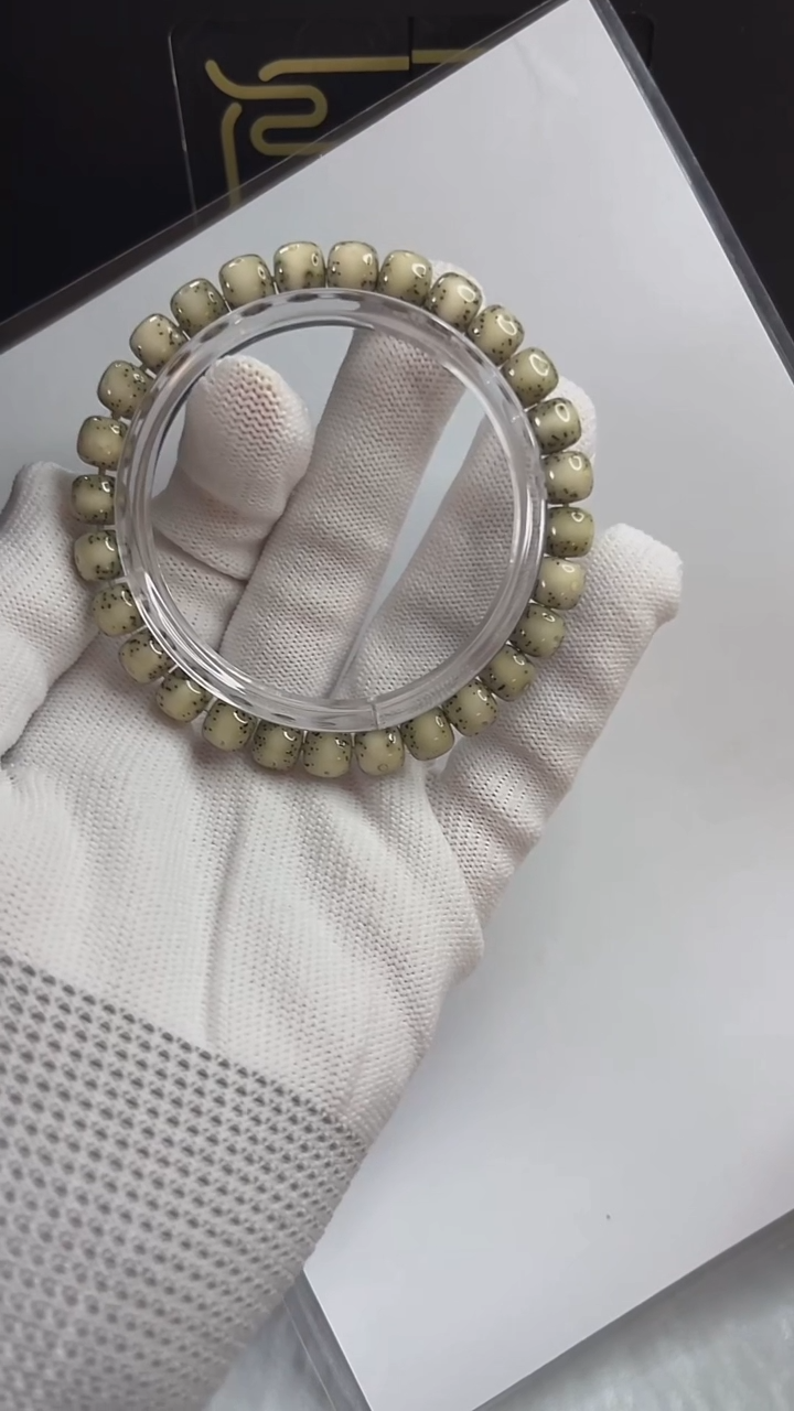 手串星月菩提小驼包8x7.a170