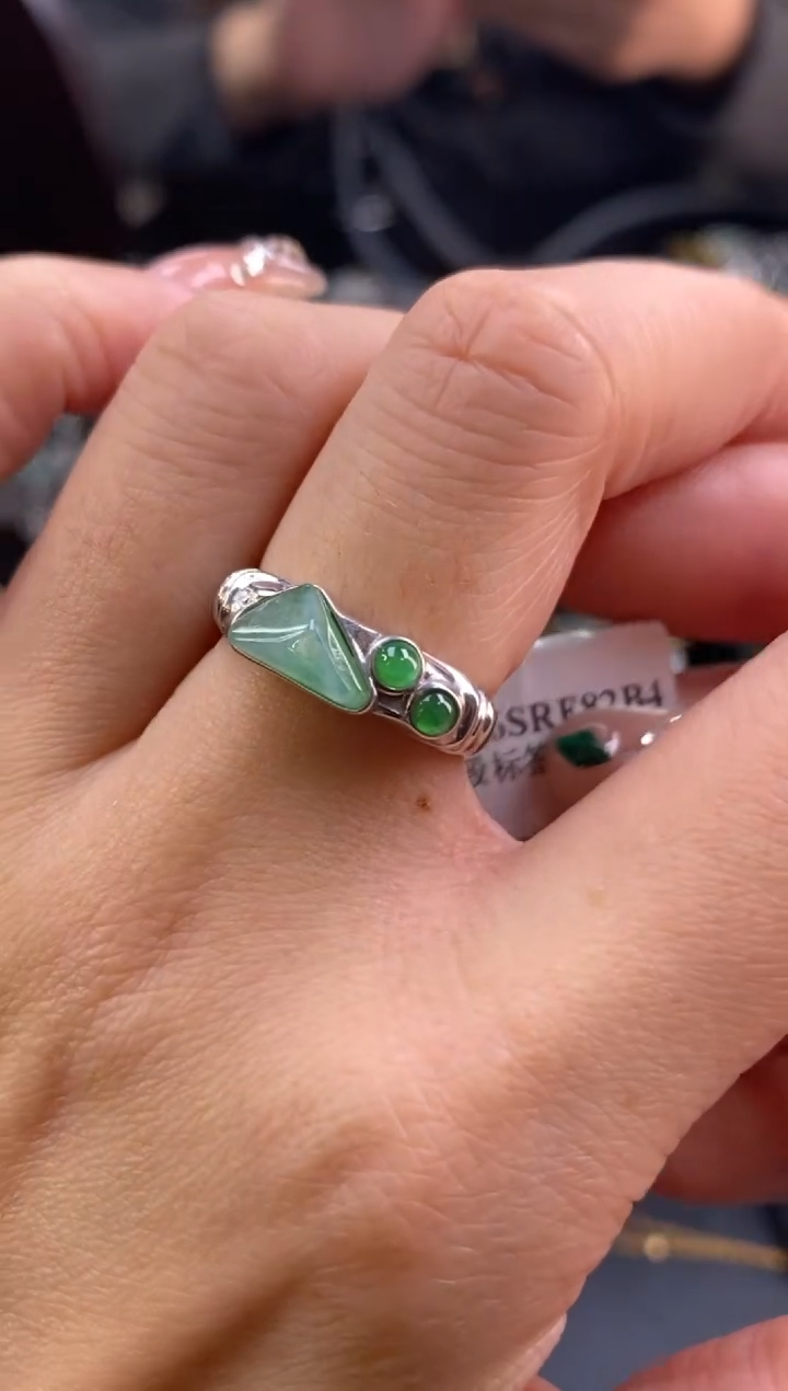 颈饰银S925镶嵌翡翠净货13967