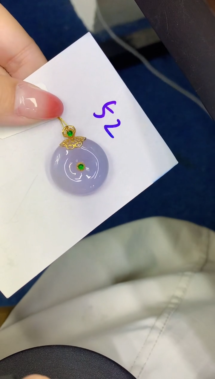 翡翠18K金镶嵌颈饰缅甸天然翡翠A货