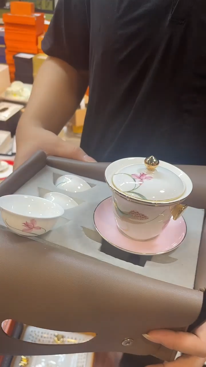 杯鸿辉家品牌瓷器，京东包邮！