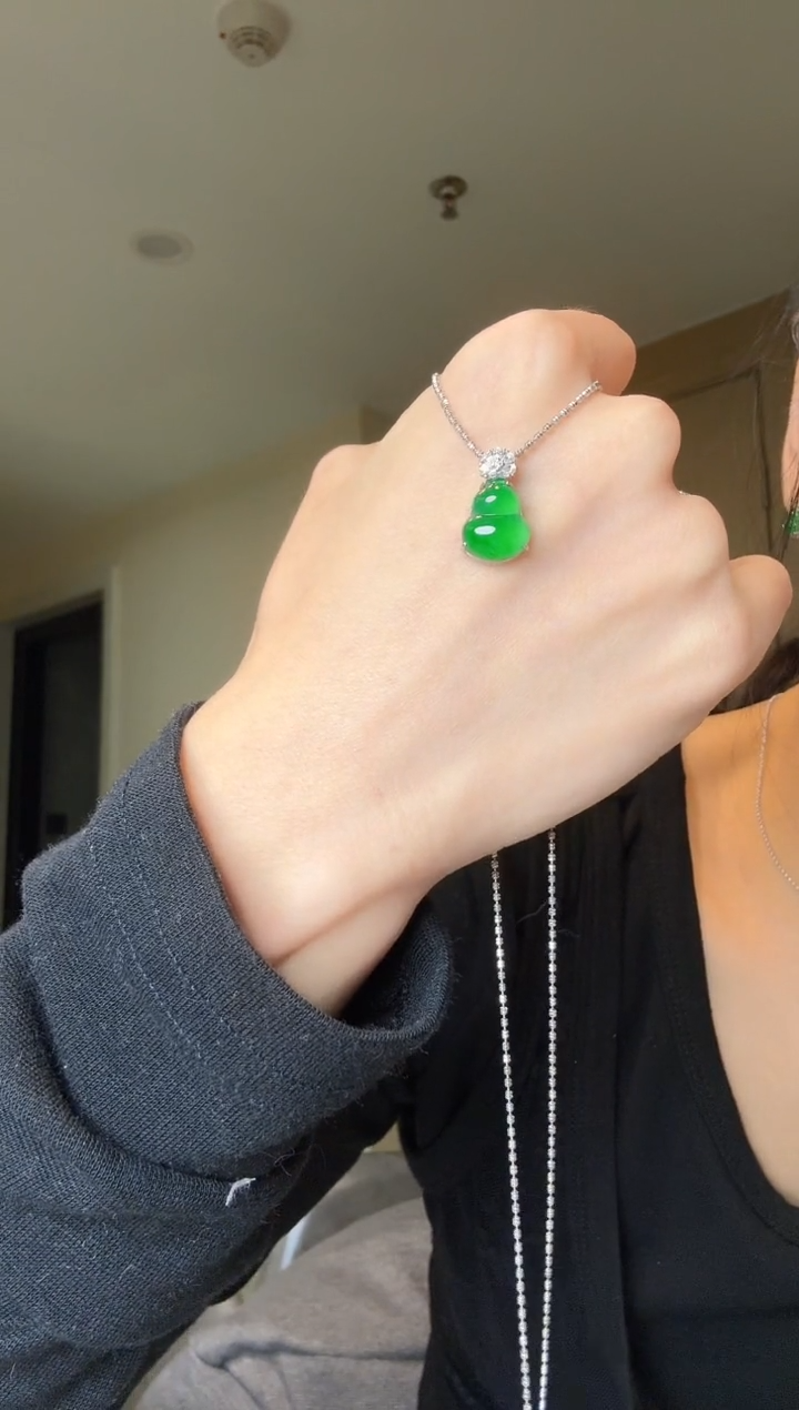 【闪购商品】翡翠吊坠(不含链)银S925镶嵌天然翡翠吊坠