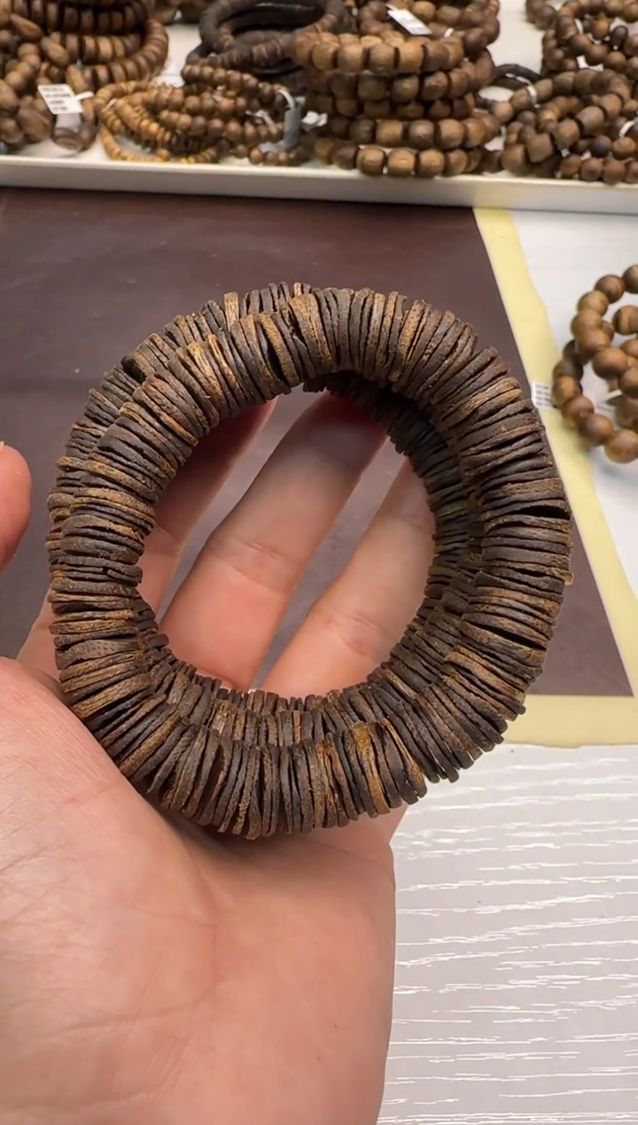 【闪购商品】沉香手串沉水级墨香虫漏皮油片珠12mm多样性发1