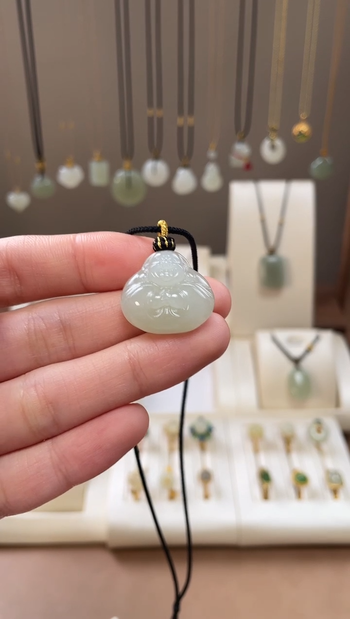 颈饰未镶嵌和田玉和田玉吊坠