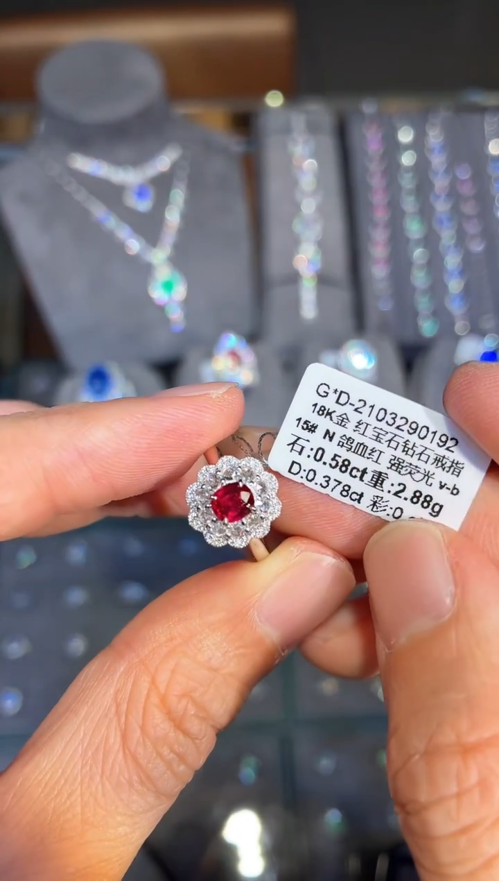 18K金镶嵌戒指红宝石【闪购】0.58ct/七天鉴赏/无烧鸽血红