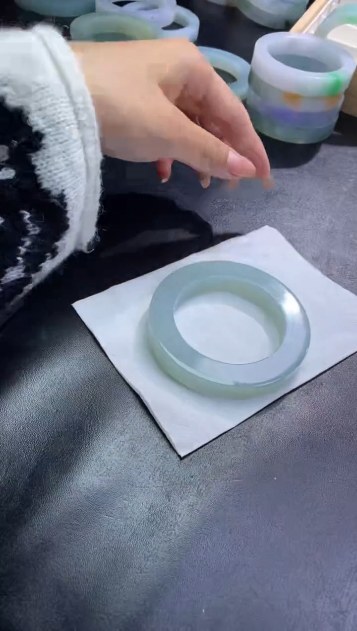 【闪购商品】定制翡翠手镯未镶嵌定制手镯不退不换