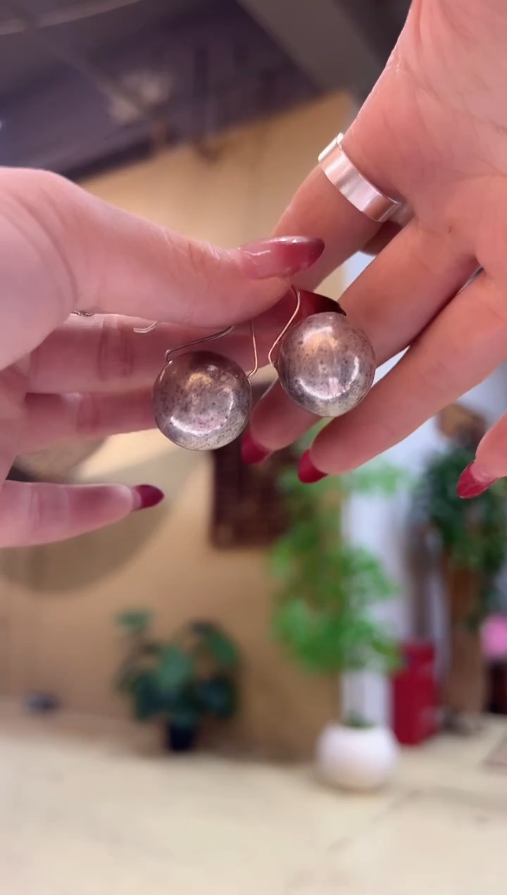 无925银做旧球球耳饰