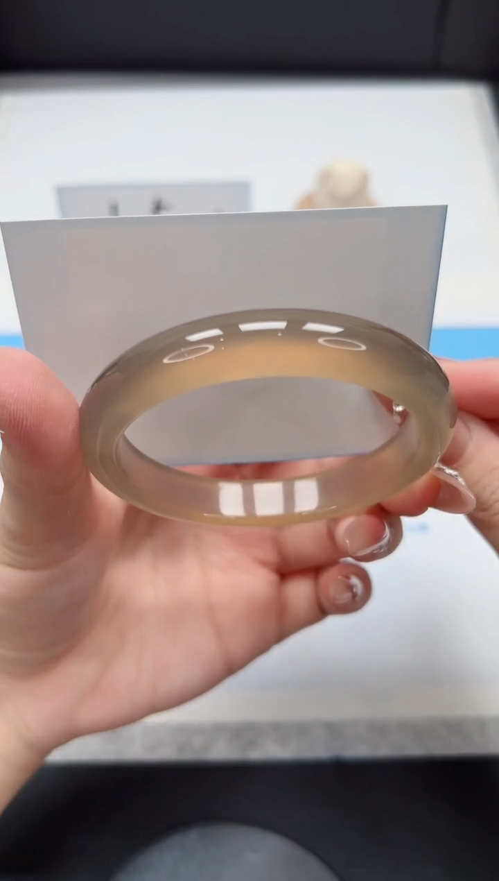 【闪购商品】石英质玉手镯未镶嵌45/灰冰60.6