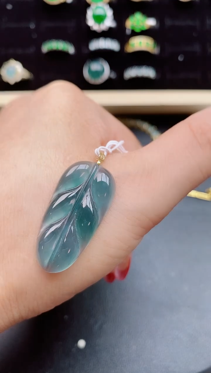 【闪购商品】翡翠吊坠(赠链)18K金镶嵌21321