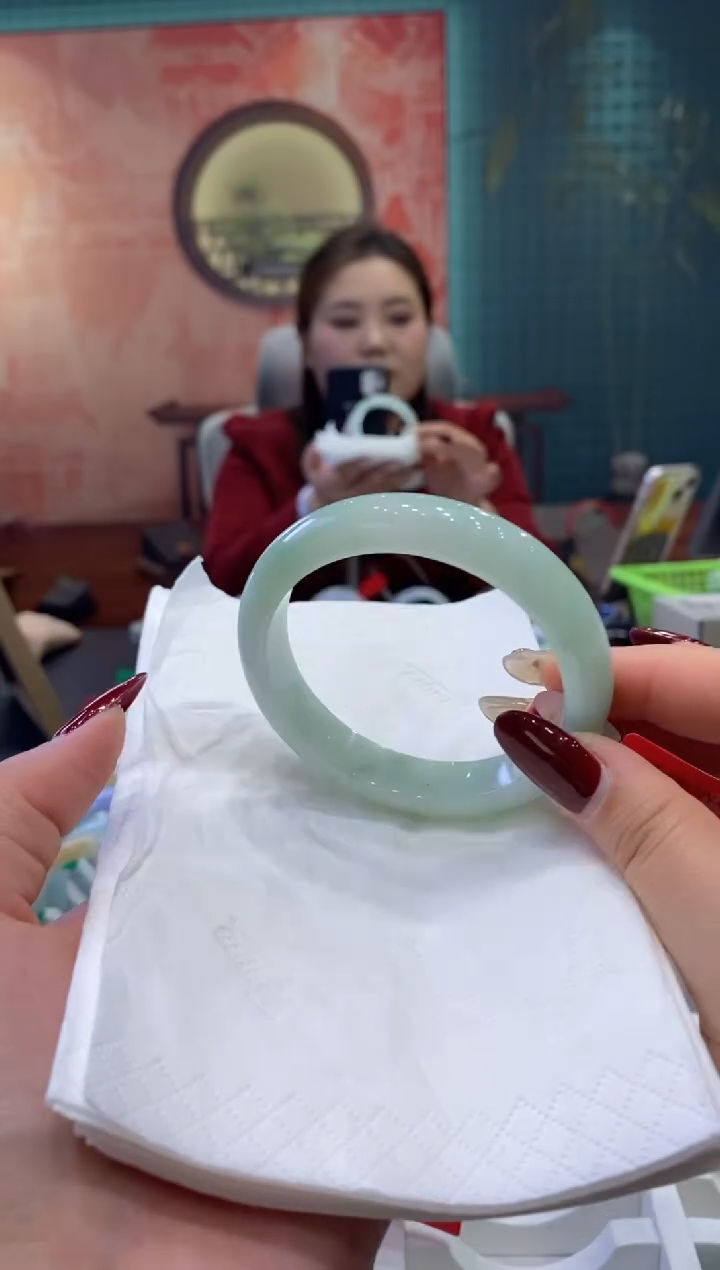 【闪购商品】翡翠手镯未镶嵌多人0019486