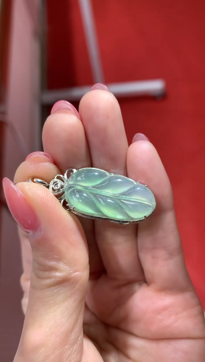 【闪购商品】翡翠颈饰18K金镶嵌|不退不换