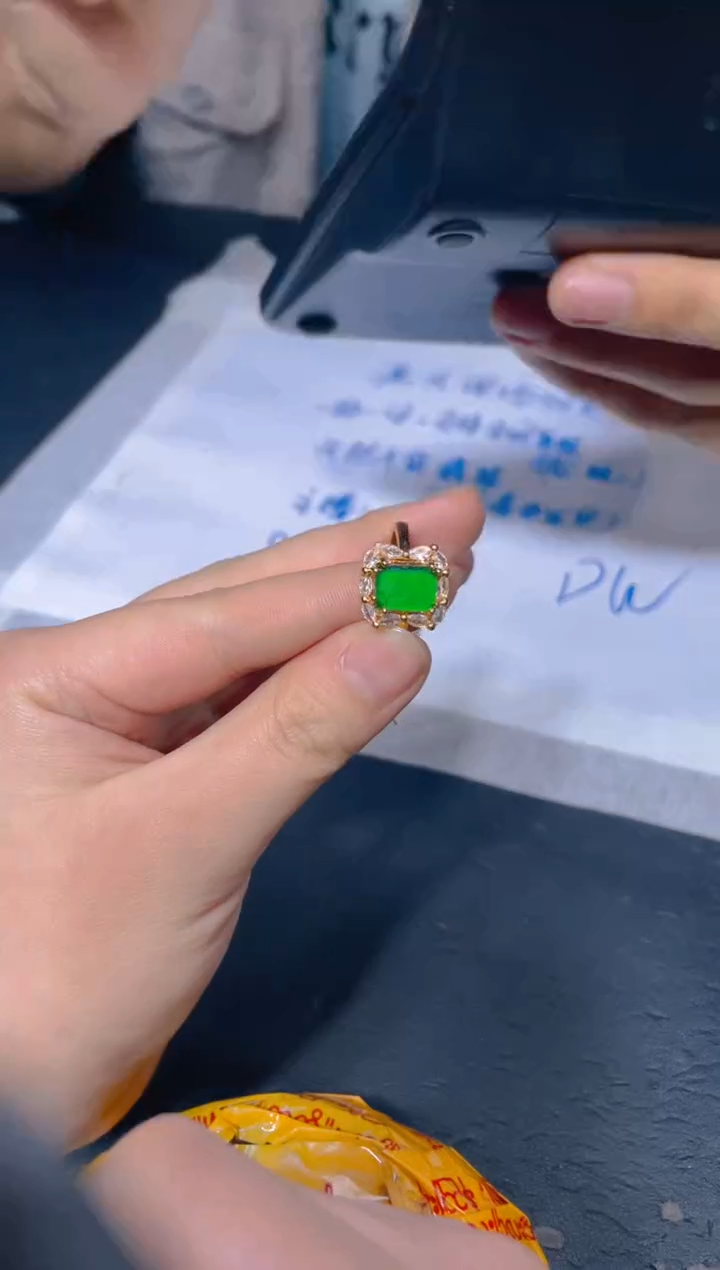 【闪购商品】定制翡翠未镶嵌133定制翡翠多样性发其一