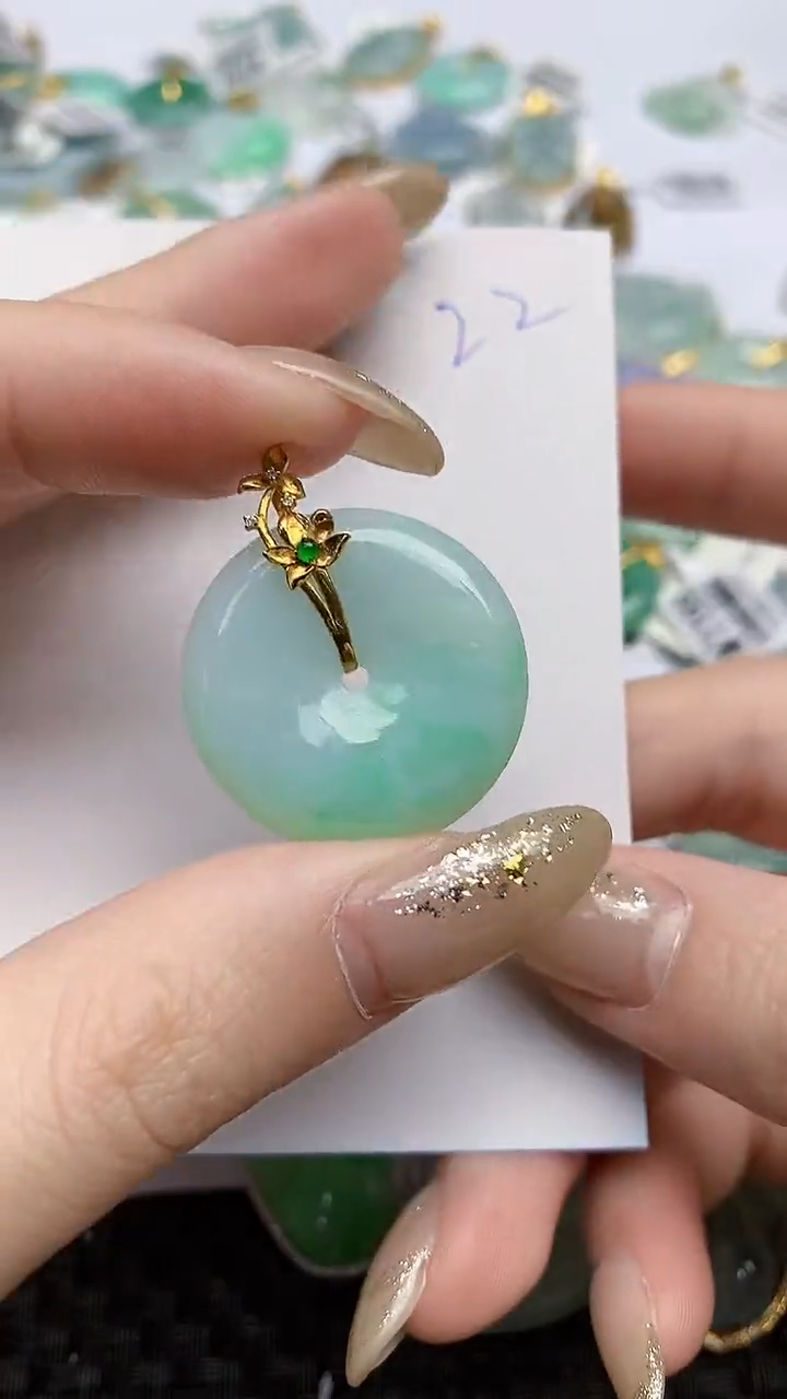 【闪购商品】翡翠颈饰18K金镶嵌天然翡翠A货