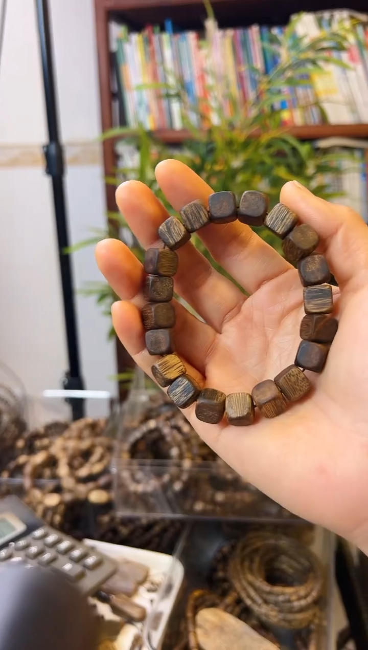 【闪购商品】沉香手串棋楠方珠单圈