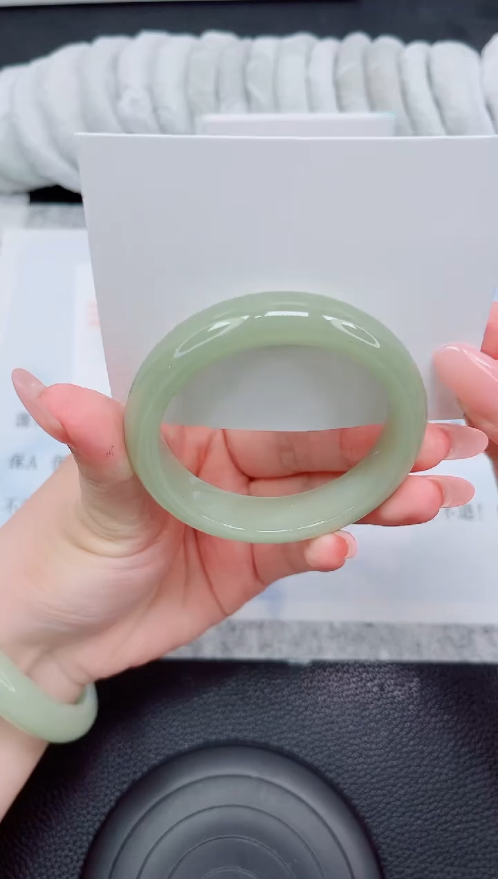 石英质玉手镯未镶嵌128-54.7