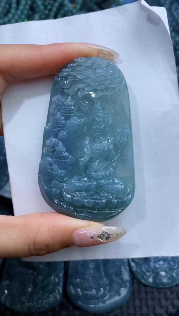 【闪购商品】翡翠颈饰未镶嵌          