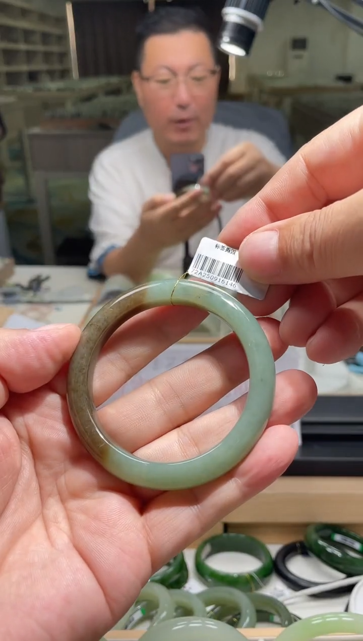 未镶嵌手镯和田玉56-57圈口 6146