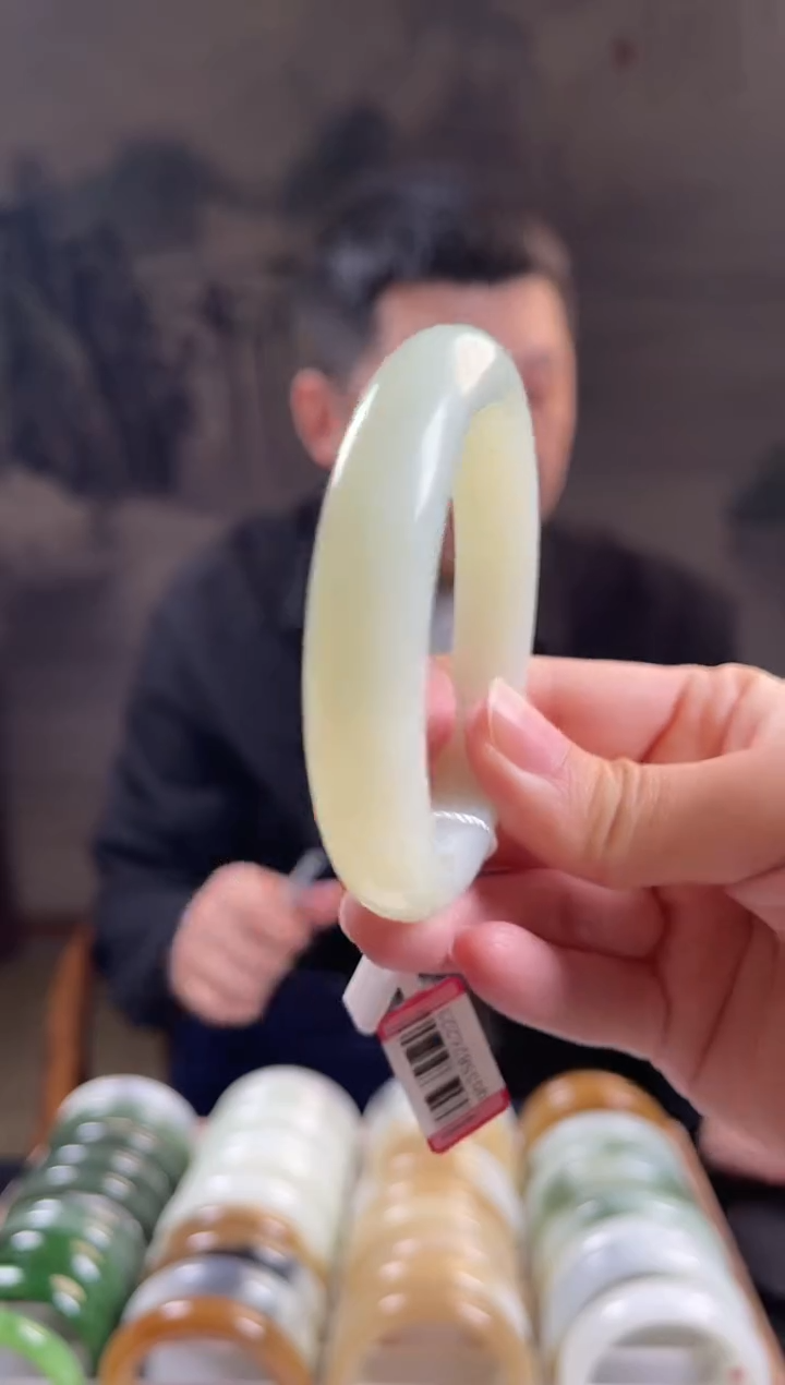 未镶嵌手镯和田玉54圈口6223