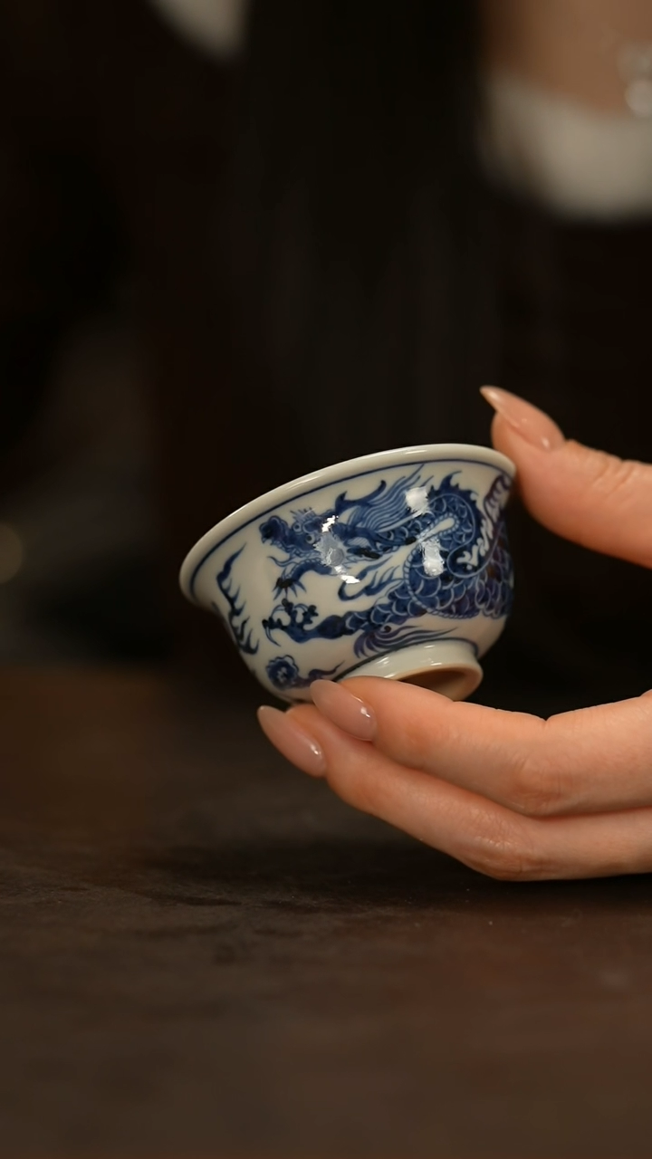 【闪购商品】瓷片元真临古        小