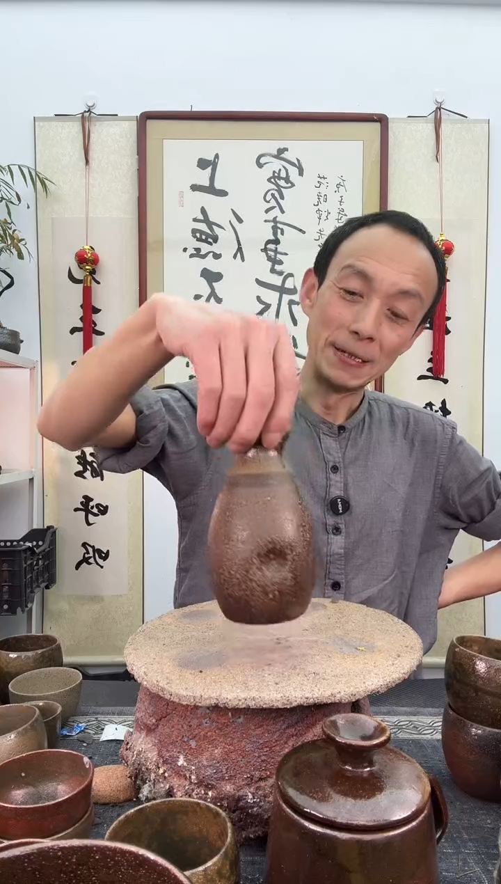【闪购商品】窑宝红色酒壶非遗技艺+2个红色压手杯