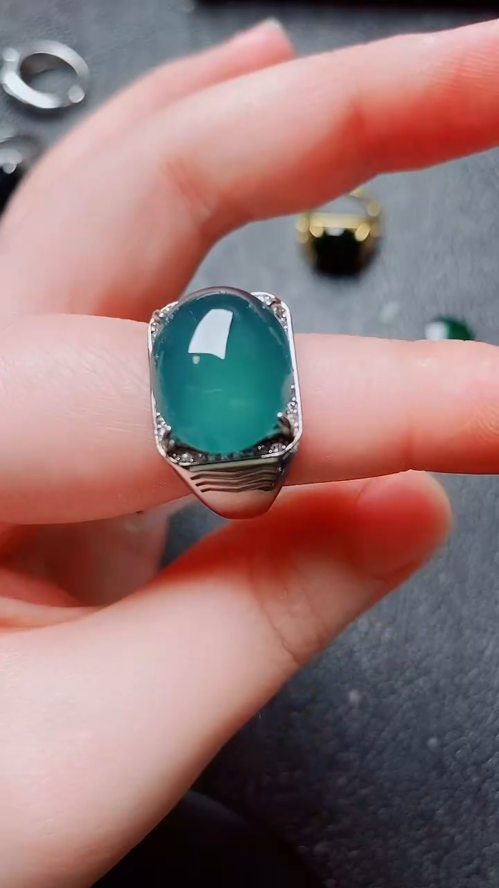 翡翠戒指银S925镶嵌1111