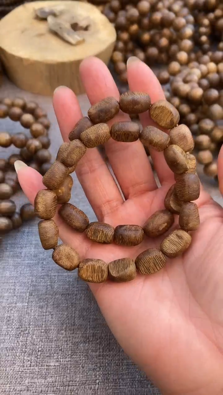 【闪购商品】沉香手串随型留疤单圈棋楠手串多样性发一