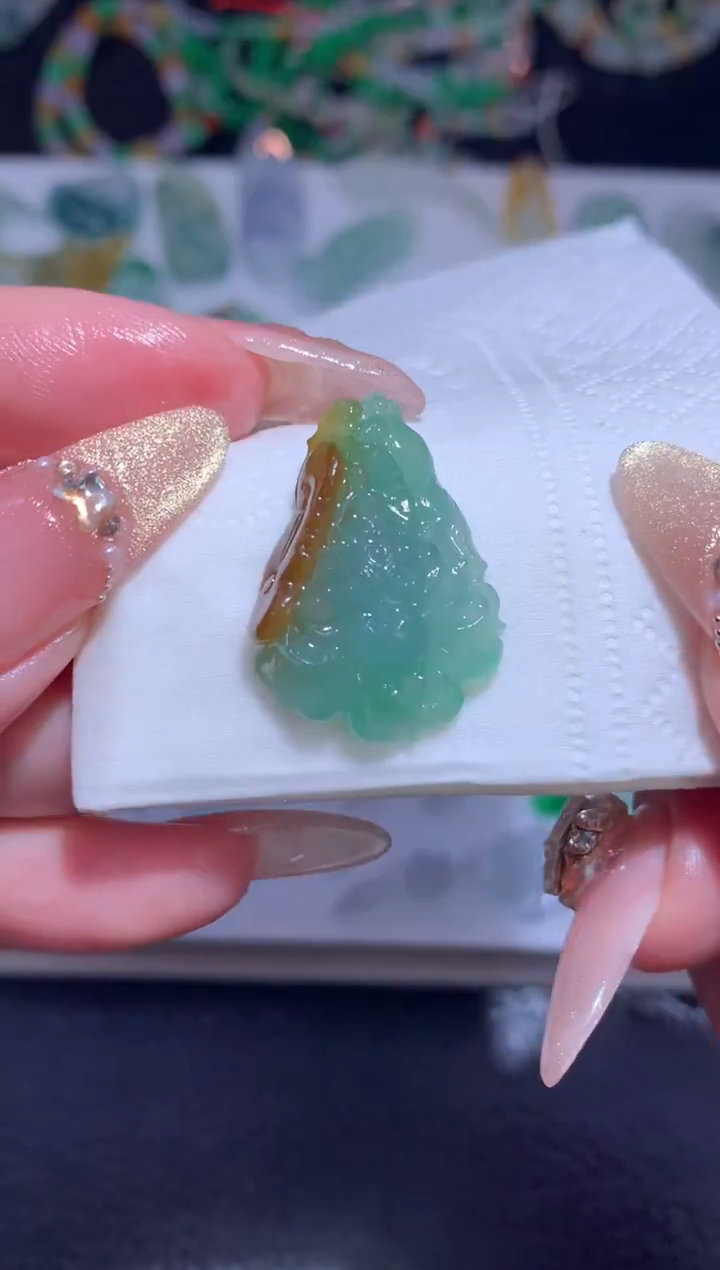 未镶嵌定制翡翠莲花