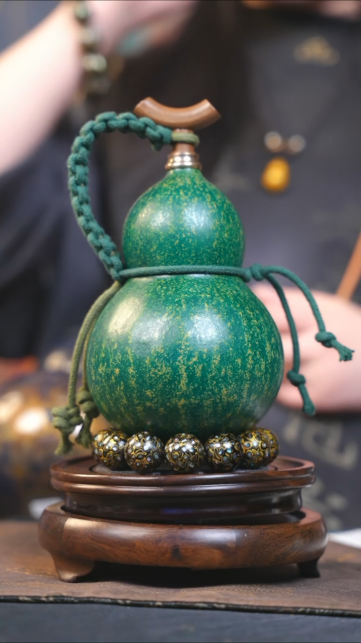 【闪购商品】YK235大漆酒葫芦不包手串及旋转底座