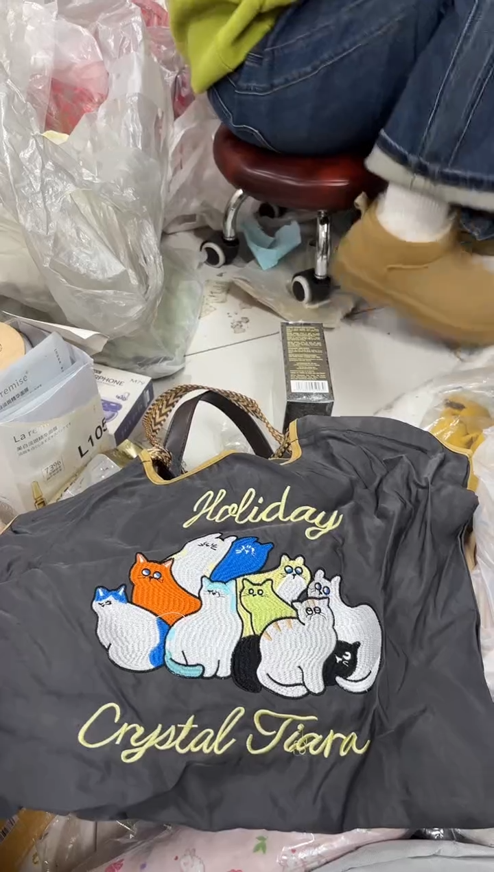 PVC点点小红心 没关注的关注一下主播