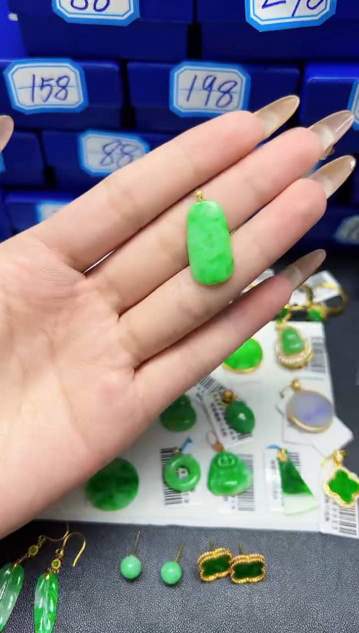 【闪购商品】翡翠颈饰未镶嵌Y缅料A货/支持复检/一件